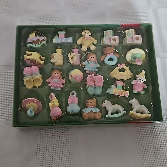 Vintage Baby Set Hanging Ornaments 24 Pieces - Picture 4 of 16